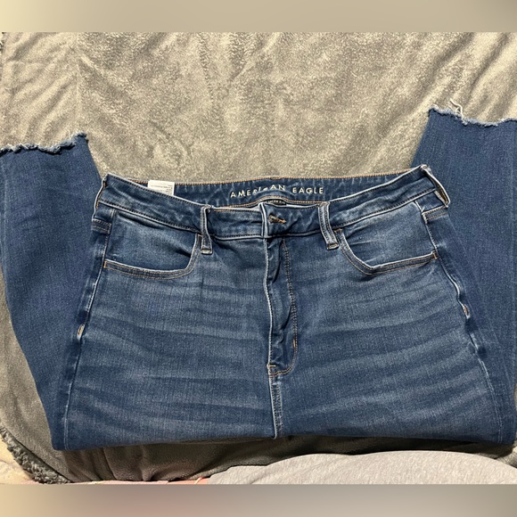 American Eagle Super Hi-Rise Jegging - Picture 4 of 5